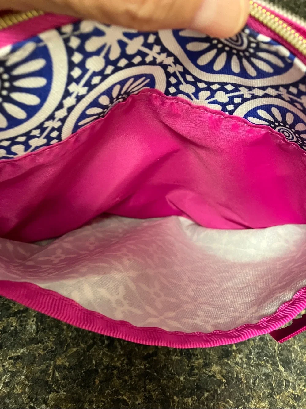 3/$15❤️ Estée Lauder makeup bag or case nwot